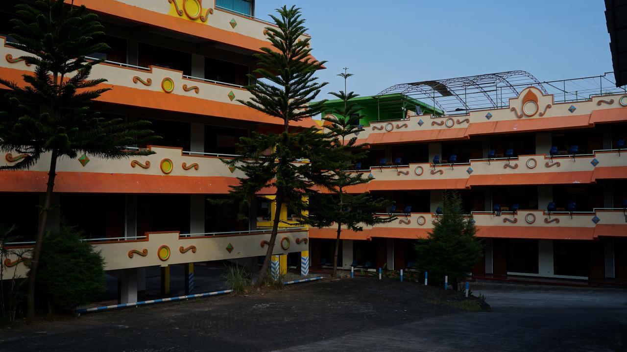 Hotel Surya Indah Batu Malang 외부 사진