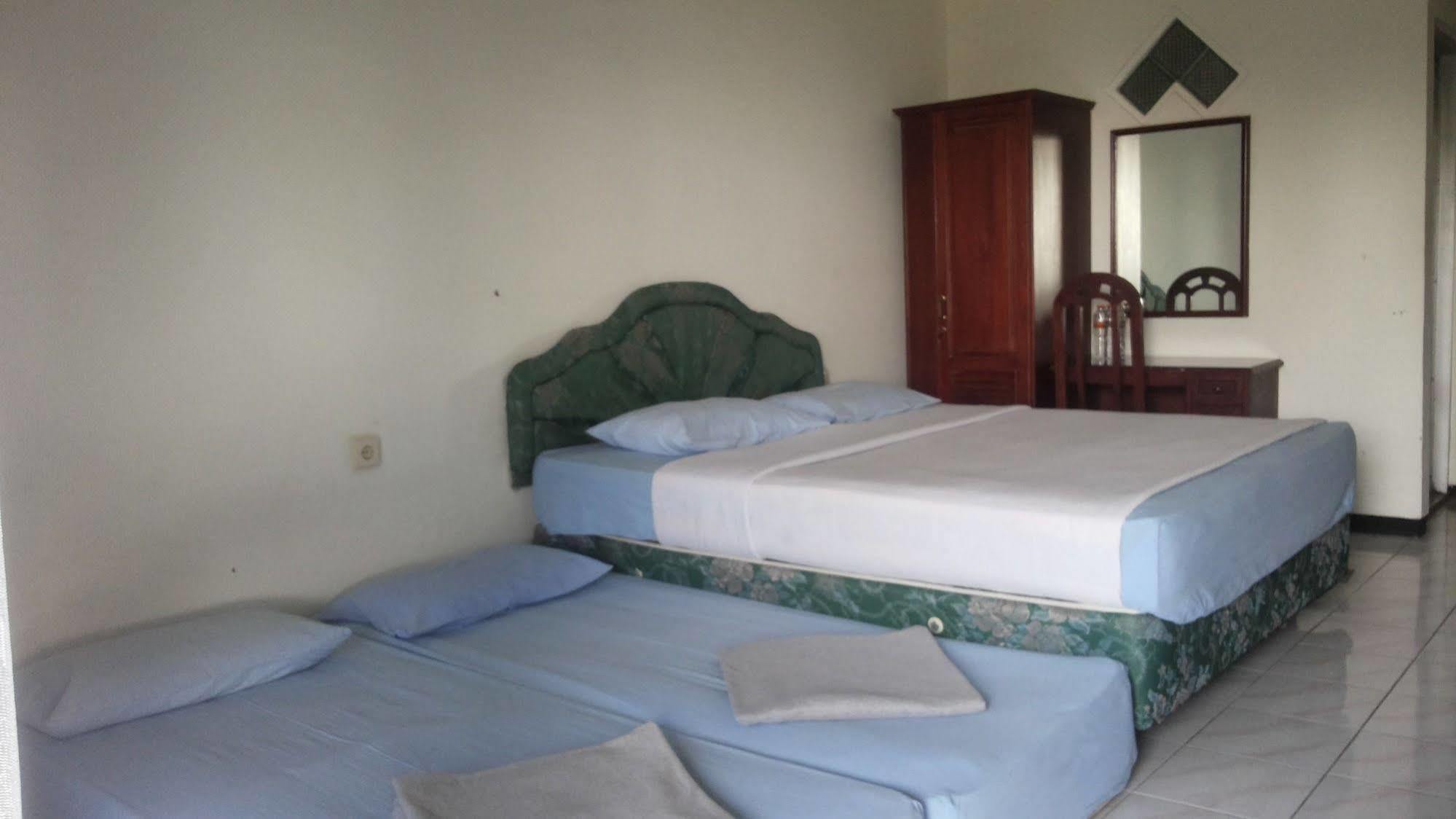 Hotel Surya Indah Batu Malang 외부 사진