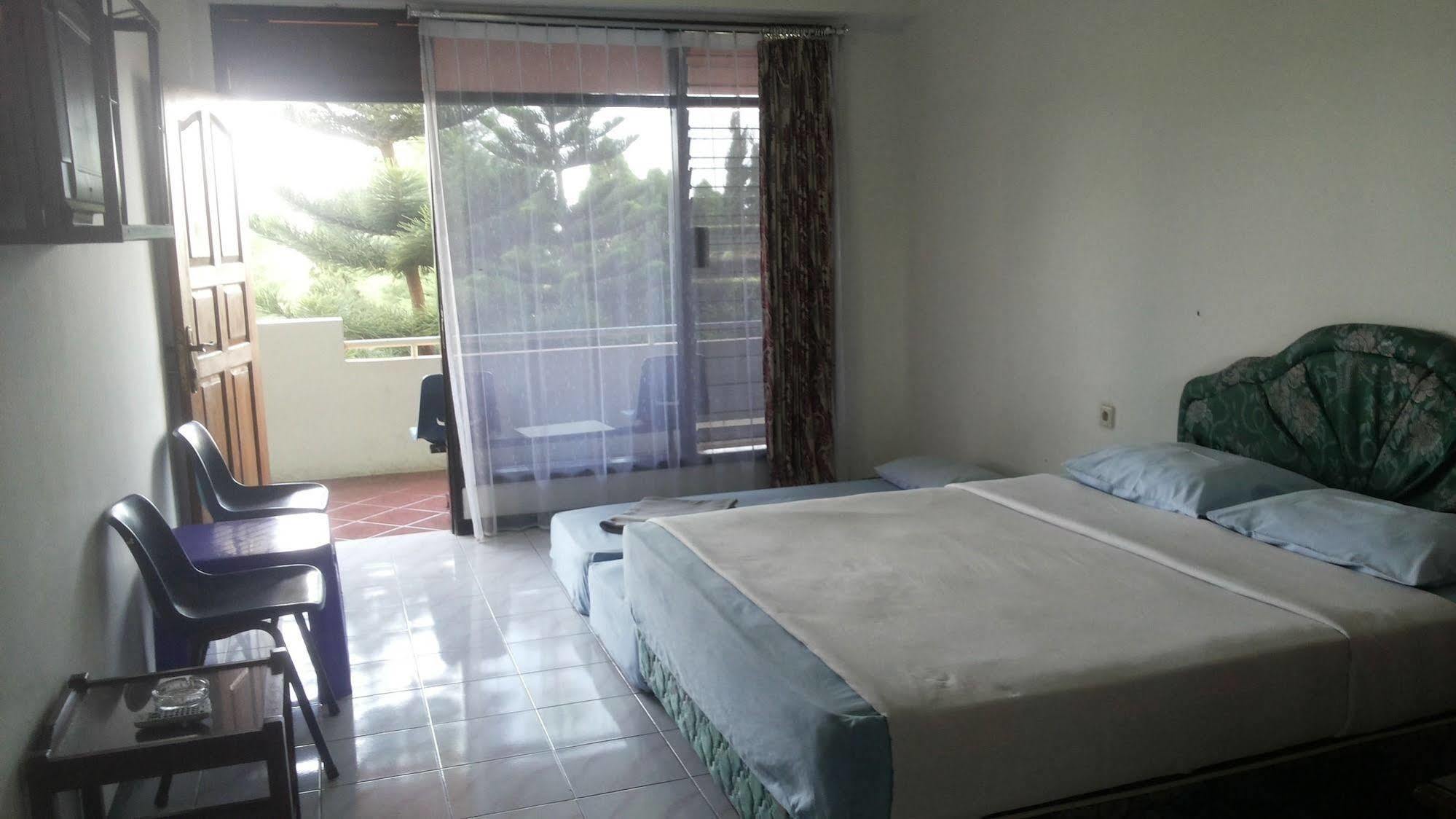 Hotel Surya Indah Batu Malang 외부 사진
