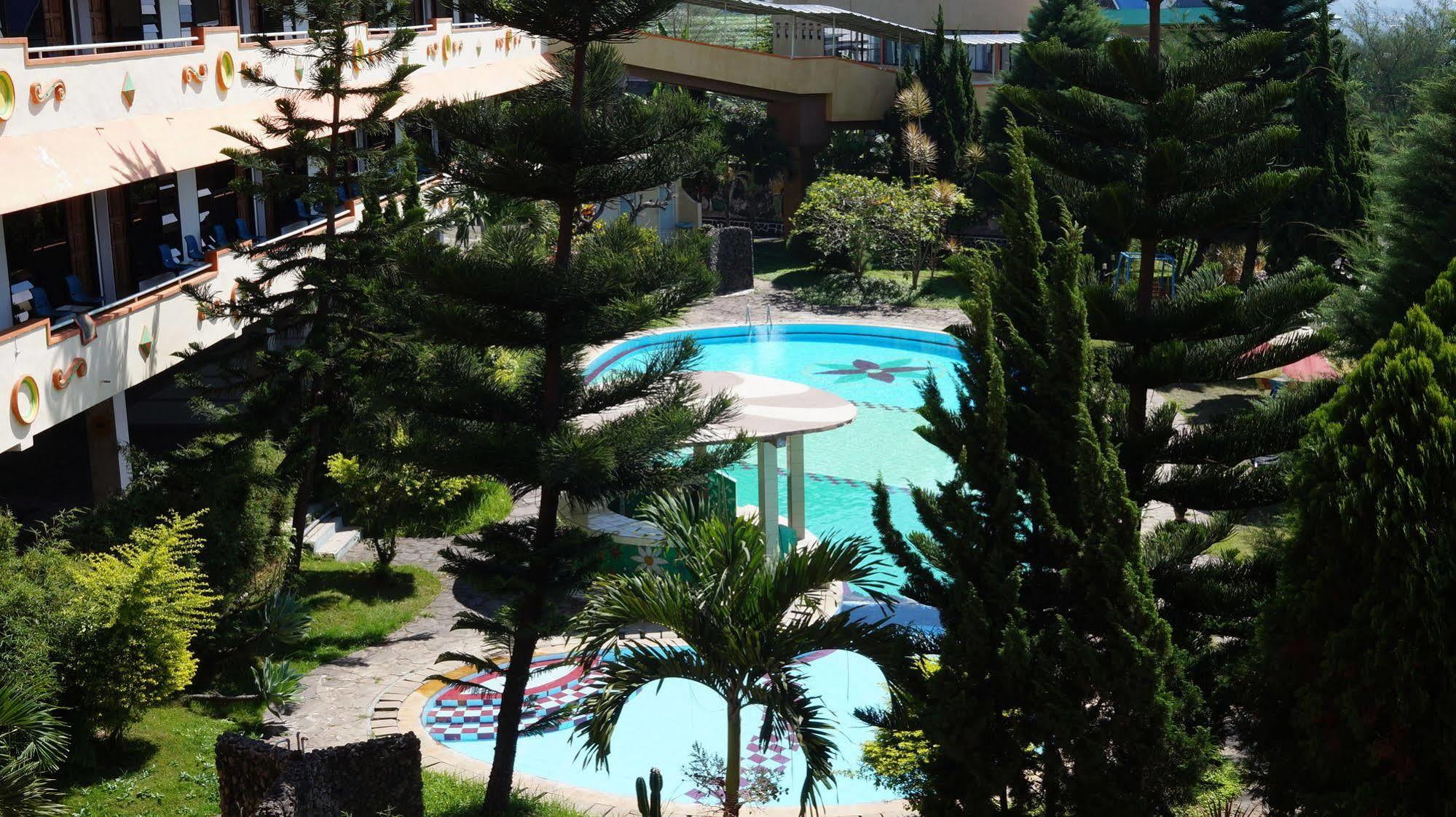 Hotel Surya Indah Batu Malang 외부 사진