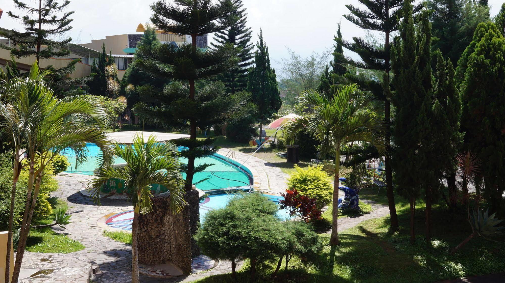 Hotel Surya Indah Batu Malang 외부 사진