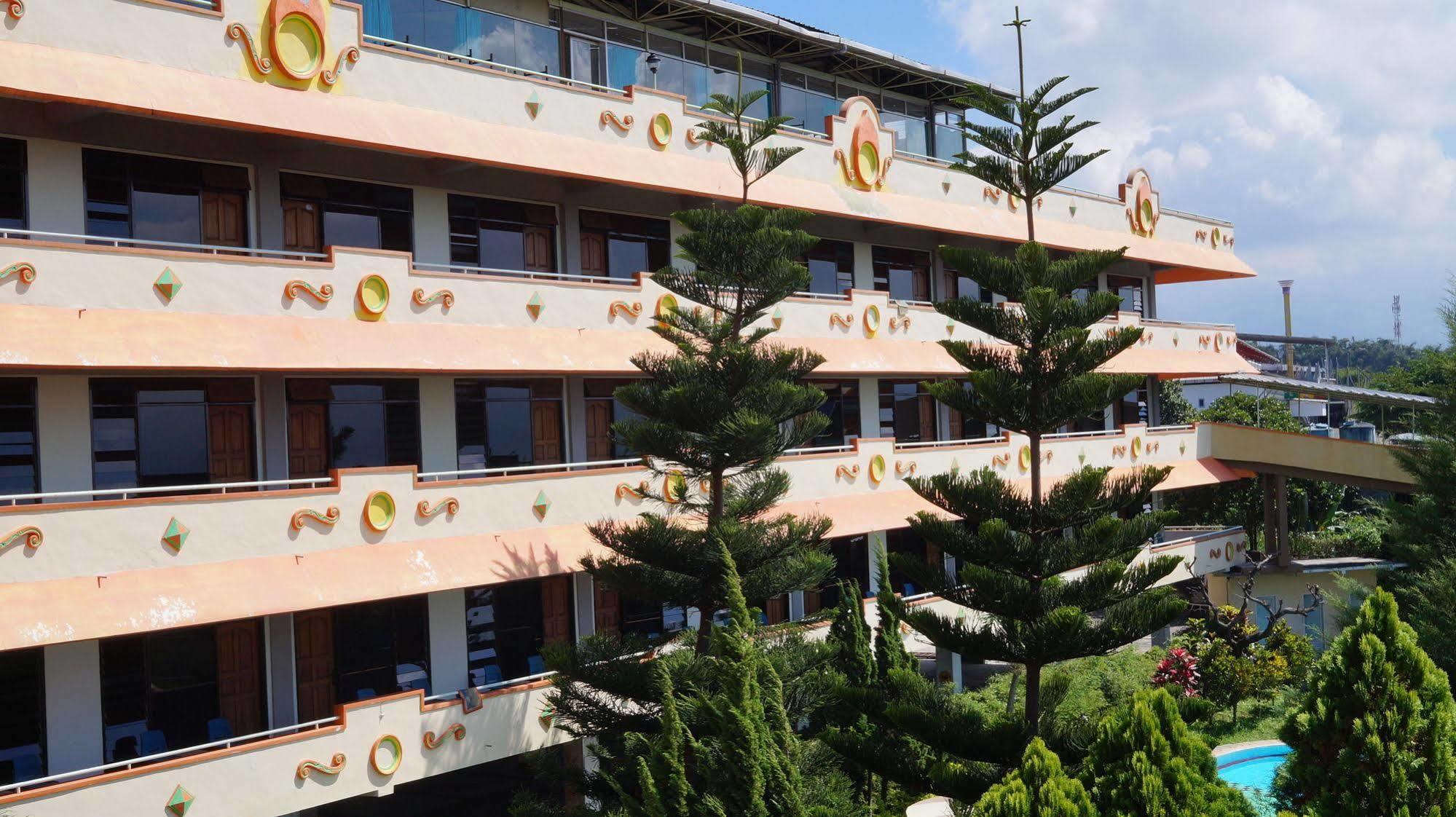 Hotel Surya Indah Batu Malang 외부 사진