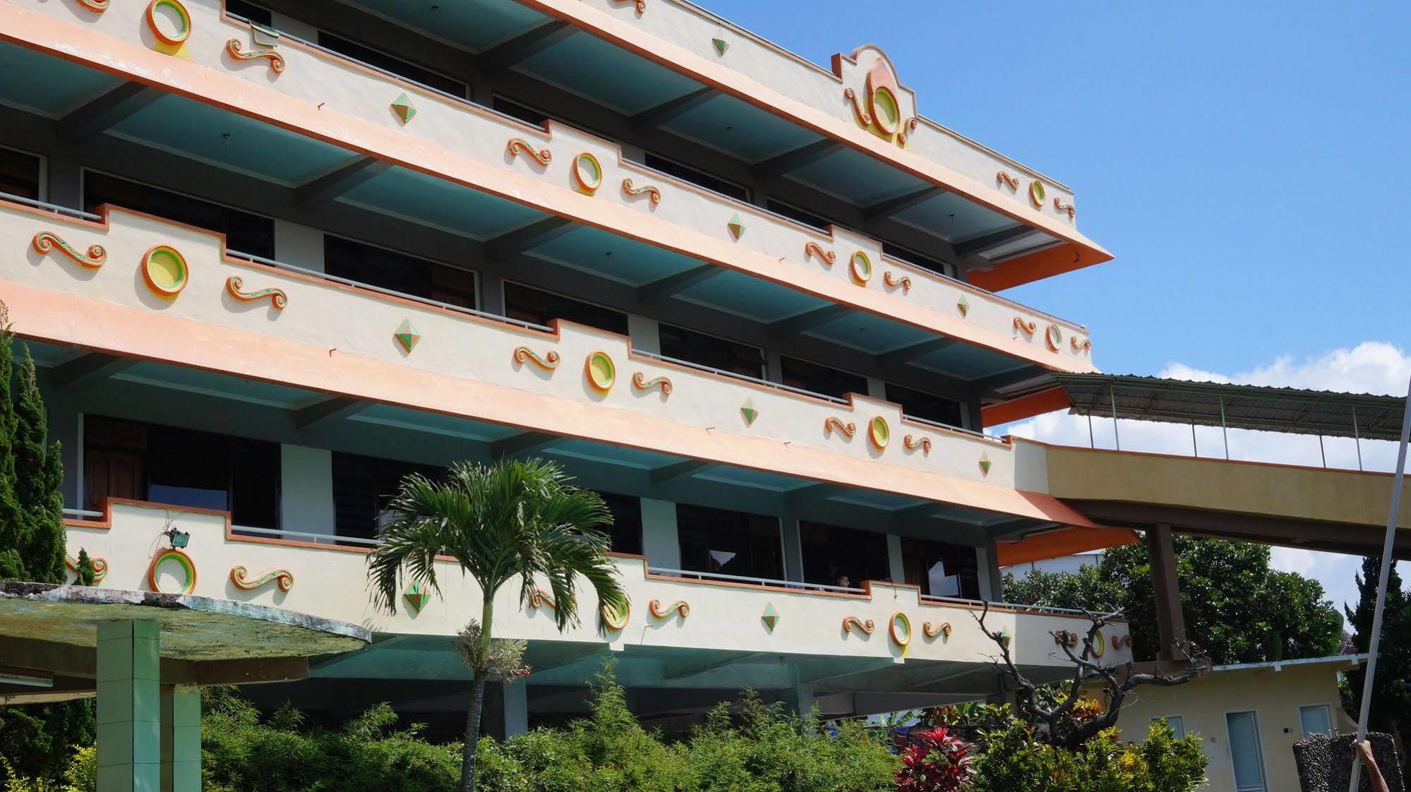 Hotel Surya Indah Batu Malang 외부 사진